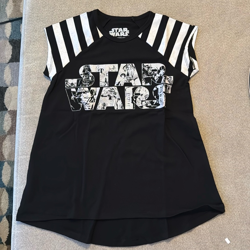 NWOT Star Wars T-shirt Girls Size M (7/8)